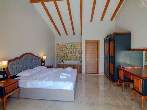 Villa Tlos 1